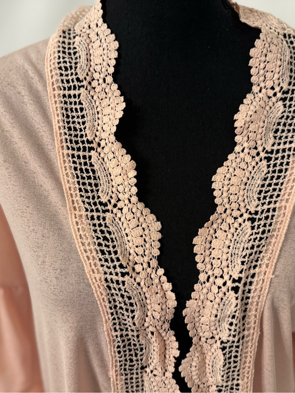 Spadehill Blush Pink Crochet Lace Trim Bell Sleeve Kimono Cardigan M - Picture 9 of 17